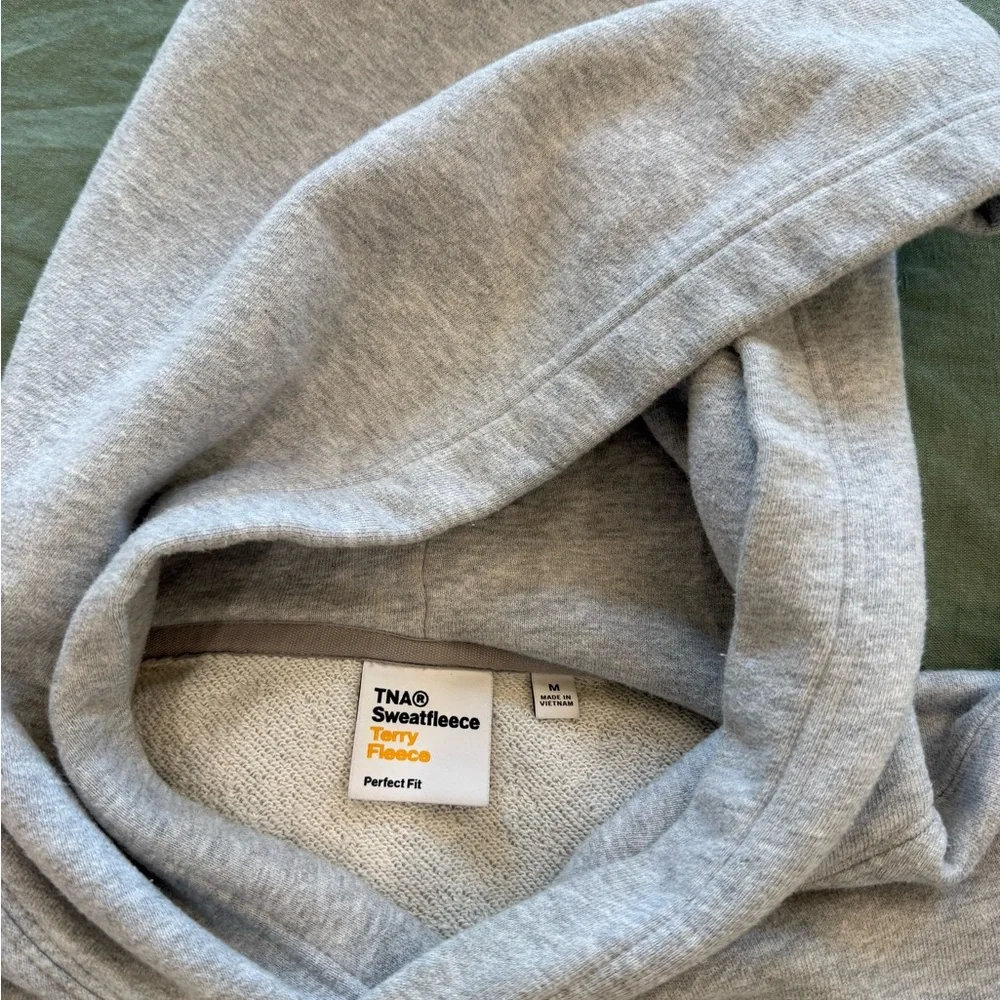 TNA Light Gray perfect Hoodie - Picture 4 of 5